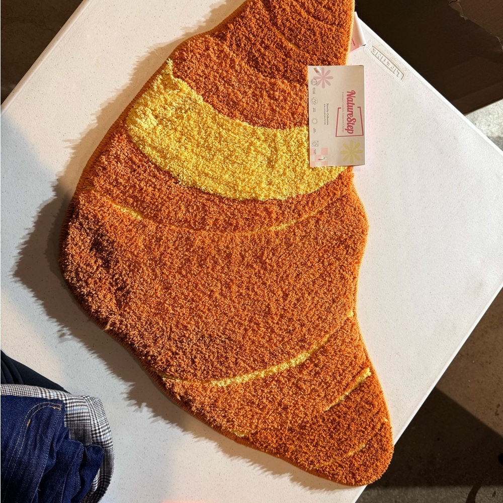 Kids Bath Mat Set - Orange and Yellow - Picture 2 of 5